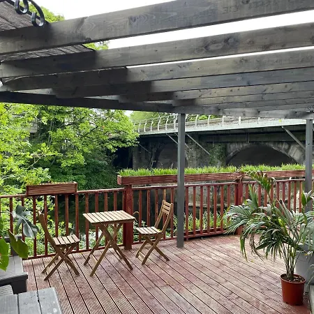 Serene Riverside - Hidden Gem In *